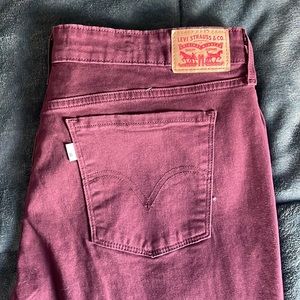 Red Levi’s 505 size 33x32 pants